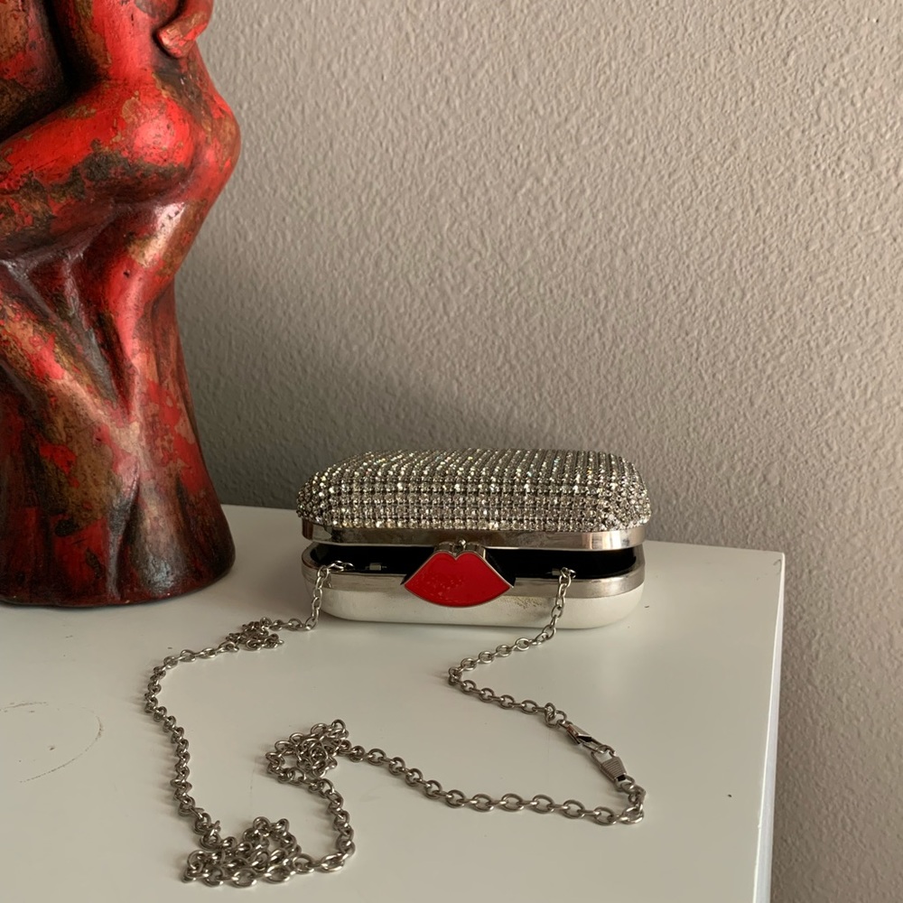 Red Lips Night Bag